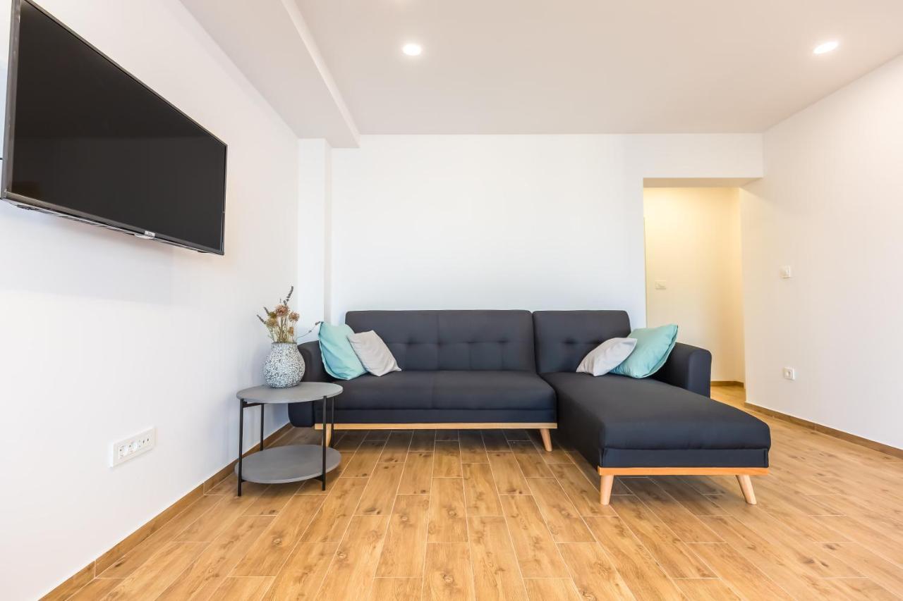 Adris Apartments Omiš Εξωτερικό φωτογραφία