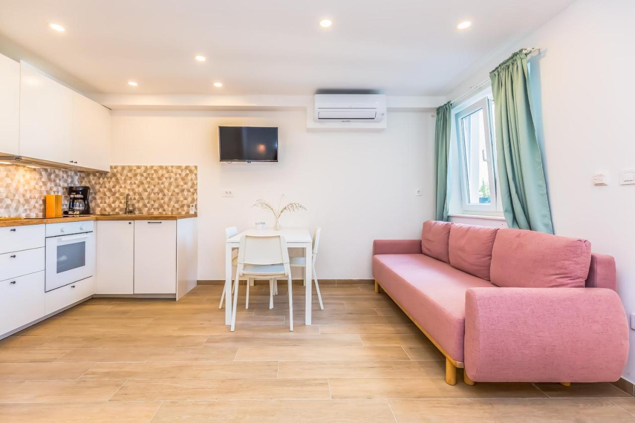 Adris Apartments Omiš Εξωτερικό φωτογραφία