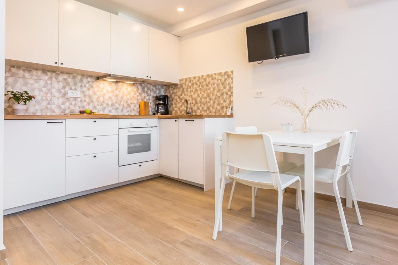 Adris Apartments Omiš Εξωτερικό φωτογραφία