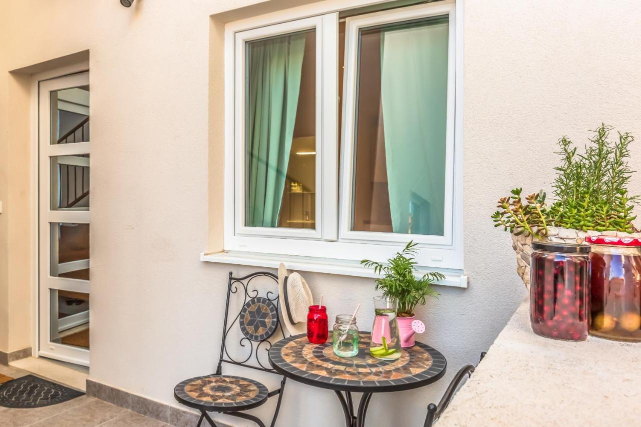 Adris Apartments Omiš Εξωτερικό φωτογραφία
